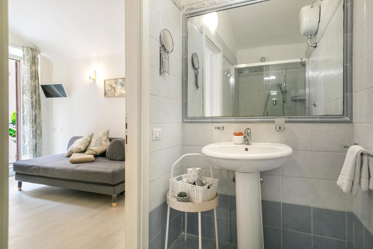 White Candia Guesthouse Rome Exterior photo